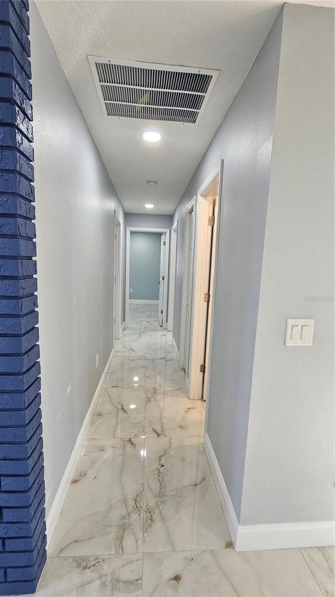 Image 25 of 30 For 803 Morse Street