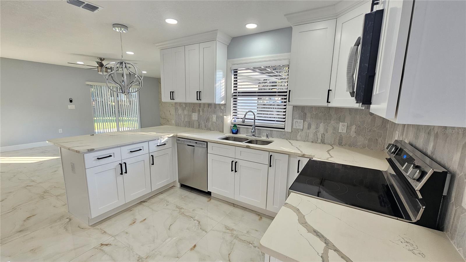 Image 29 of 30 For 803 Morse Street