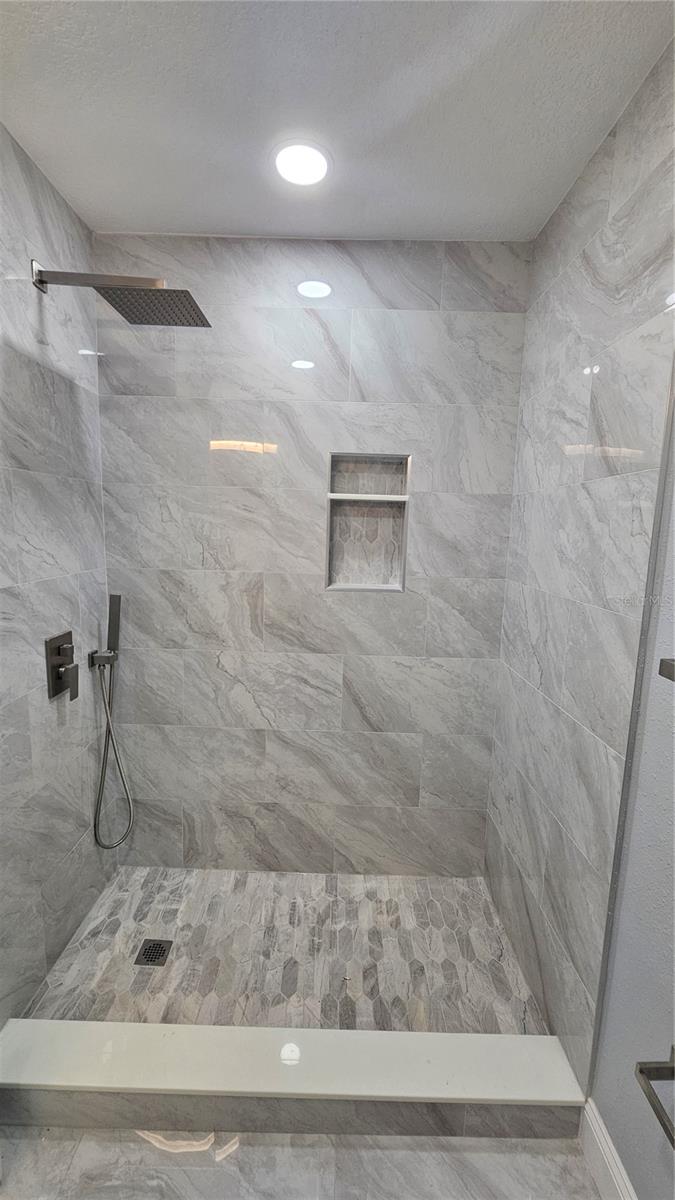 Image 9 of 30 For 803 Morse Street