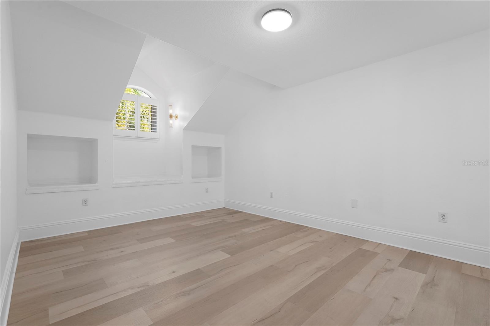 Image 52 of 98 For 1826 Boyce Street