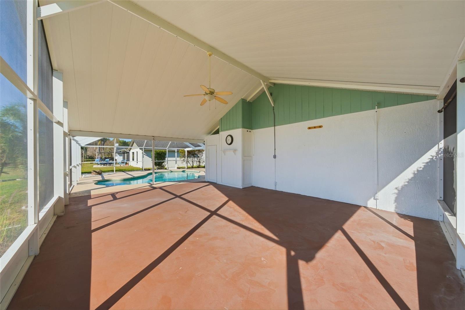 Image 16 of 46 For 12006 Littleberry Court