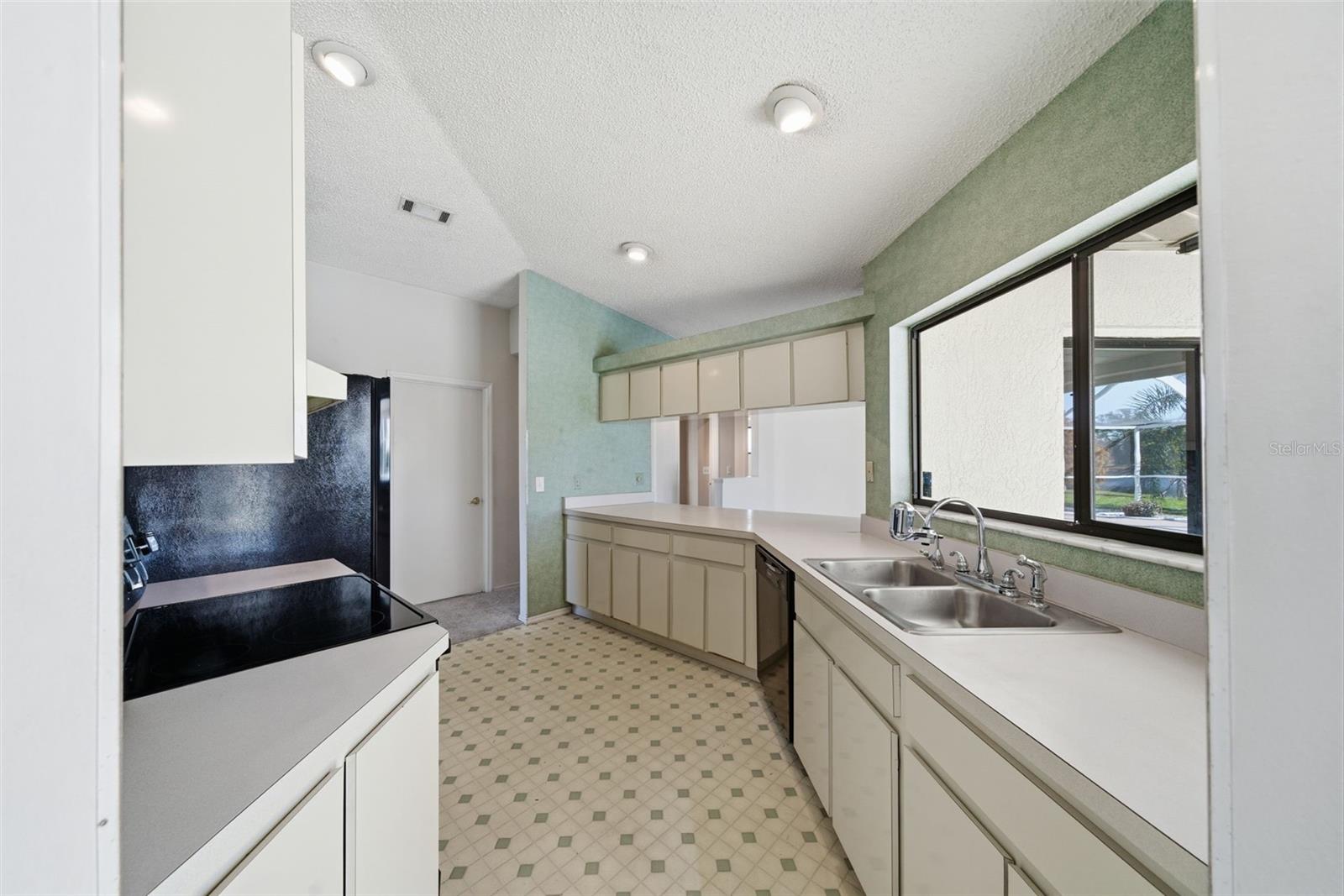 Image 20 of 46 For 12006 Littleberry Court