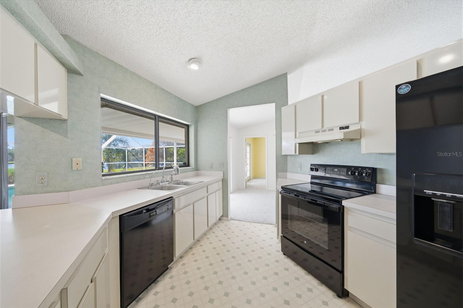 Image 21 of 46 For 12006 Littleberry Court