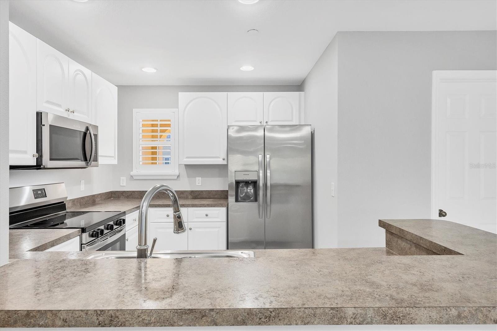 Image 10 of 40 For 8944 White Sage Loop 3204