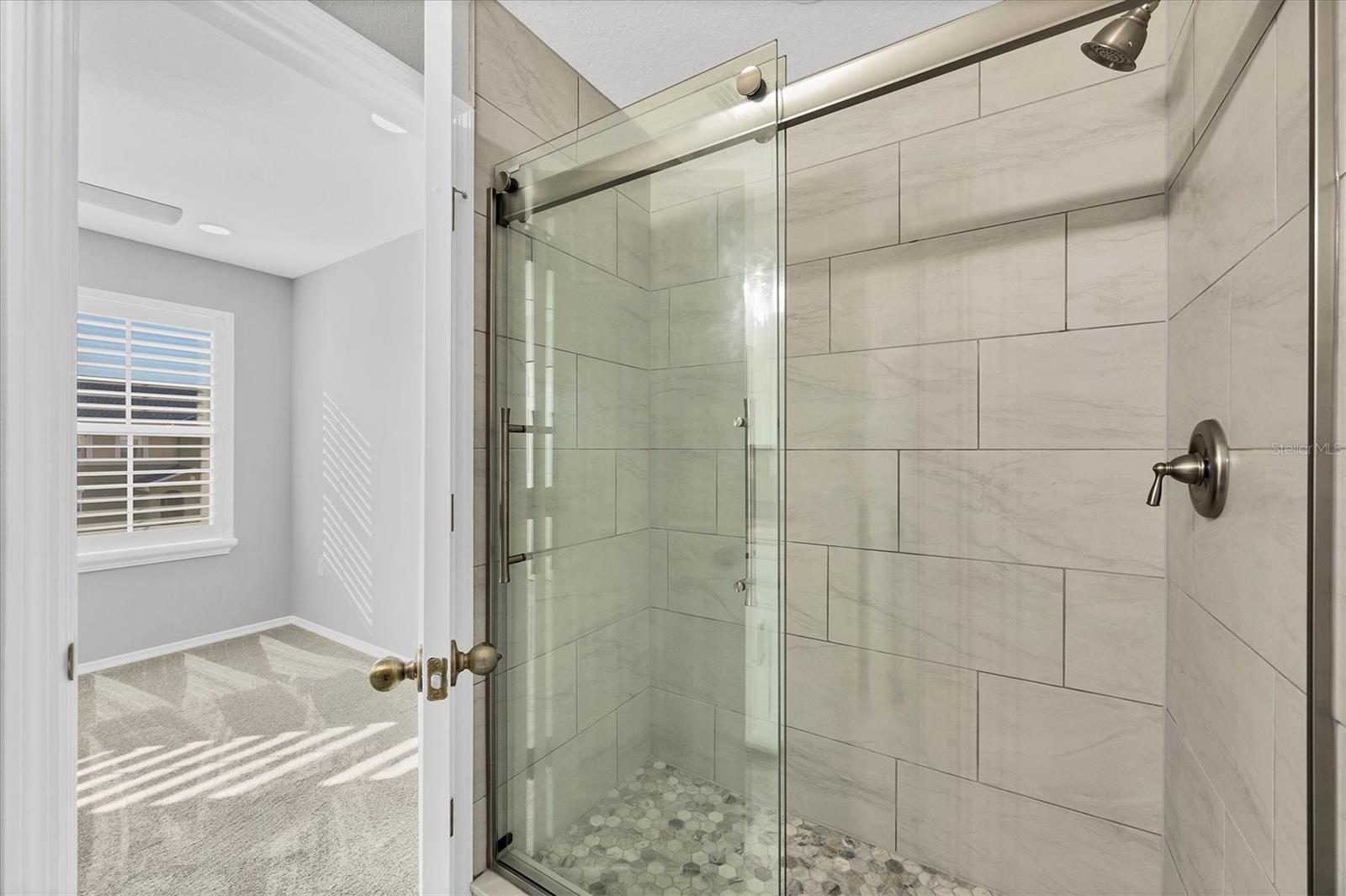 Image 17 of 40 For 8944 White Sage Loop 3204