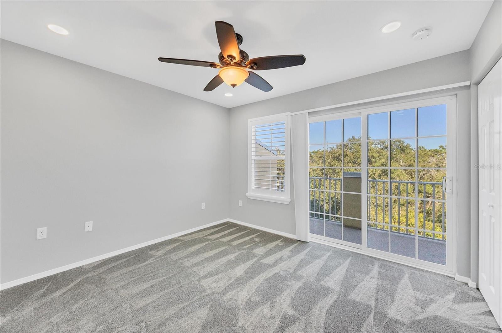 Image 20 of 40 For 8944 White Sage Loop 3204