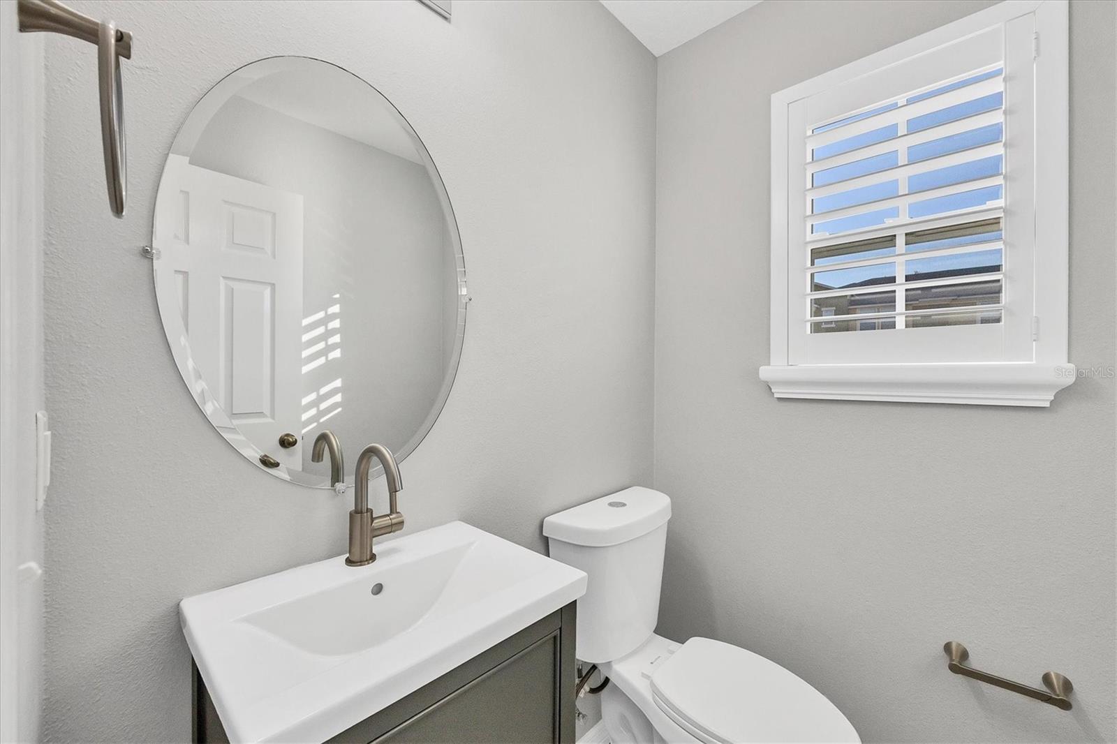 Image 22 of 40 For 8944 White Sage Loop 3204