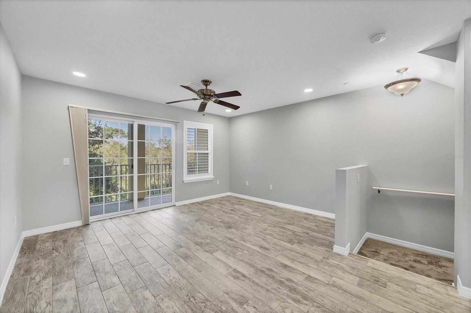 Image 6 of 40 For 8944 White Sage Loop 3204