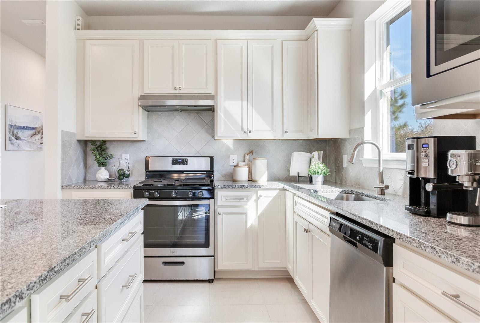 Image 28 of 75 For 19212 Iron Topsail Isle