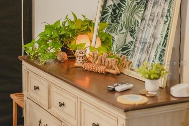 Image 11 of 39 For 530 Glenwood Avenue