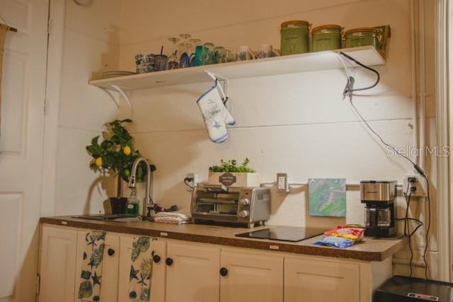 Image 13 of 39 For 530 Glenwood Avenue