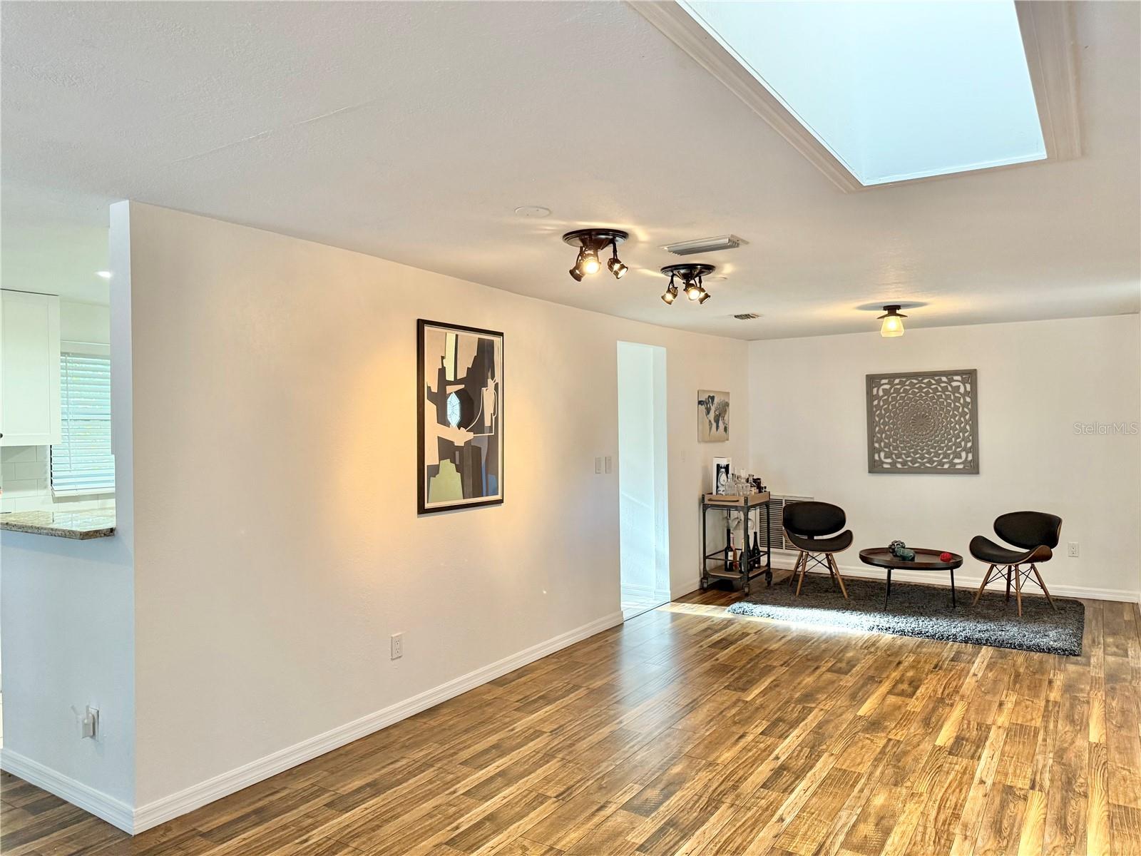 Image 11 of 60 For 1004 Lake Charles Circle