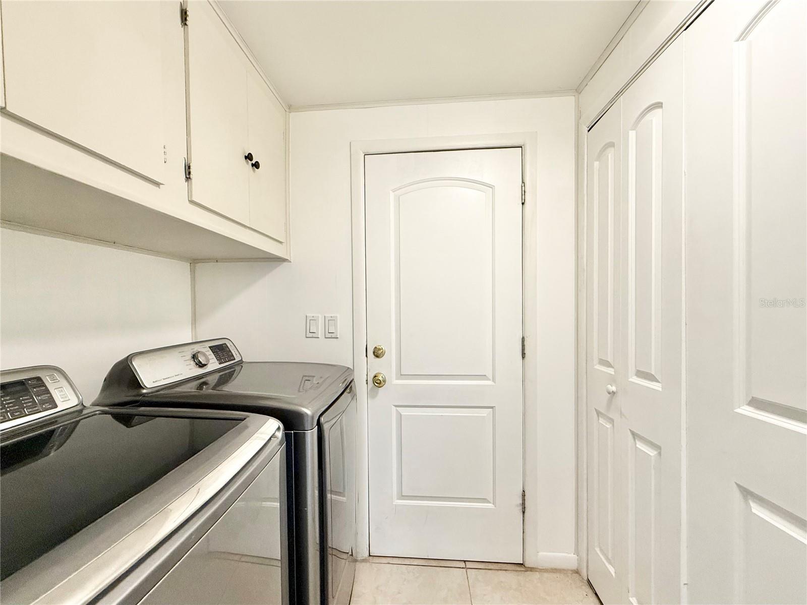 Image 49 of 60 For 1004 Lake Charles Circle