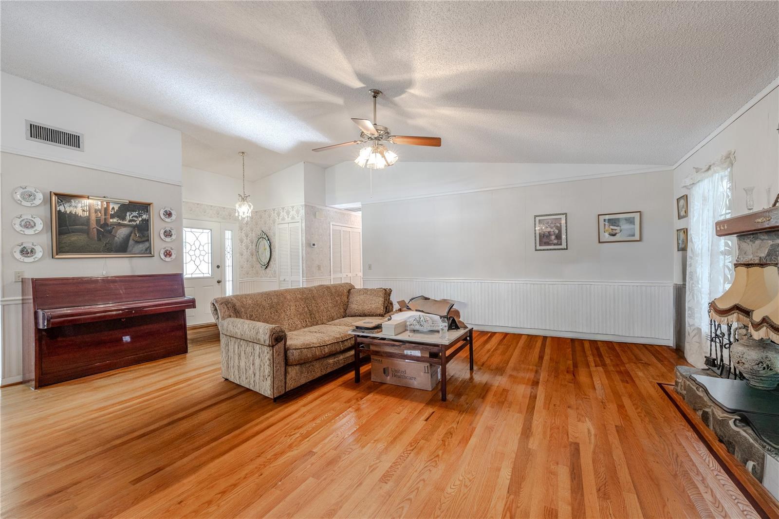 Image 10 of 40 For 6808 Seafairer Drive