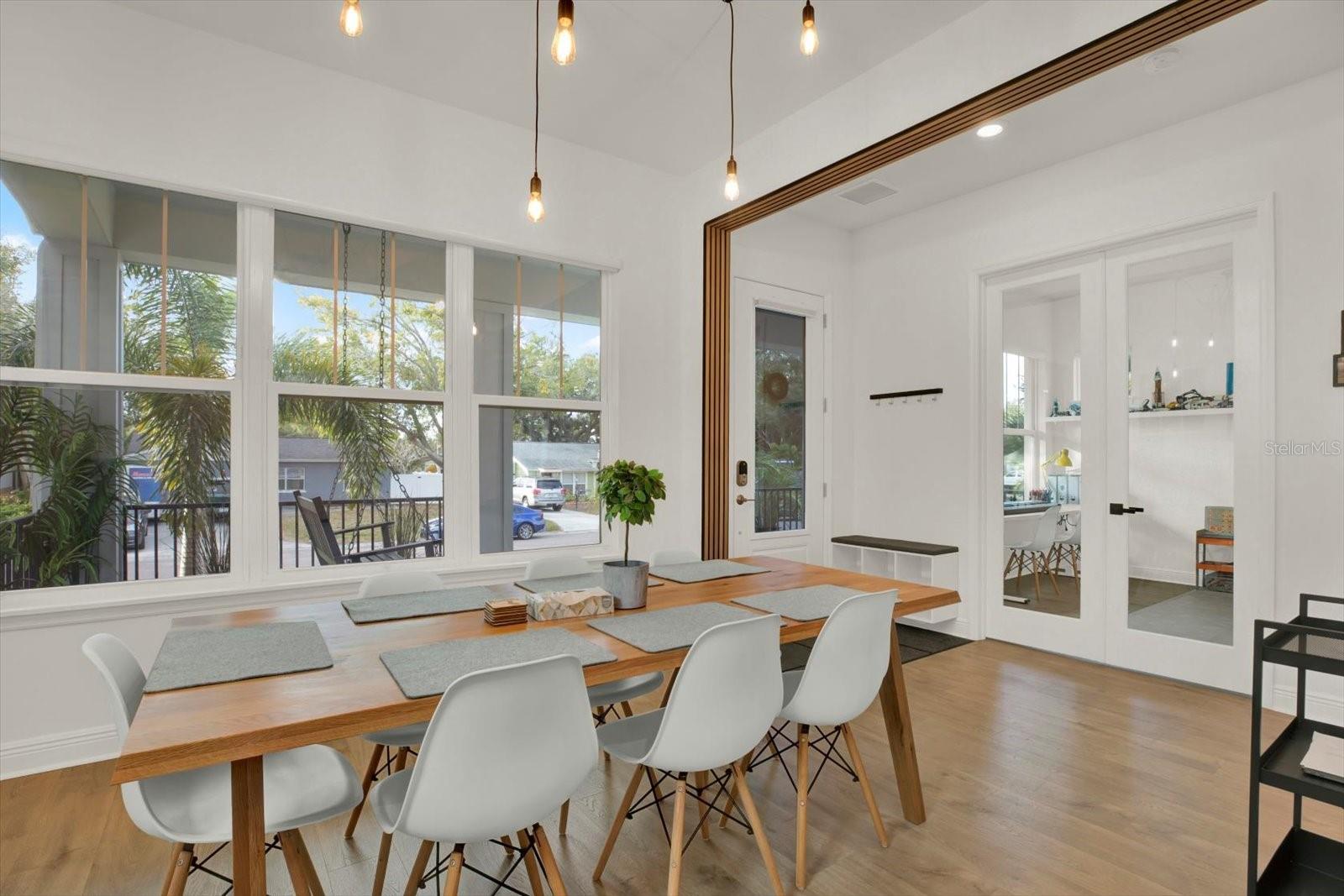 Image 11 of 57 For 139 42nd Avenue Ne