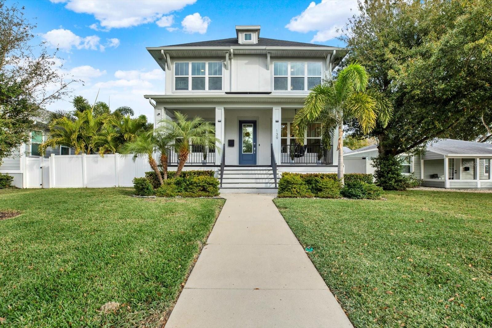 Image 2 of 57 For 139 42nd Avenue Ne