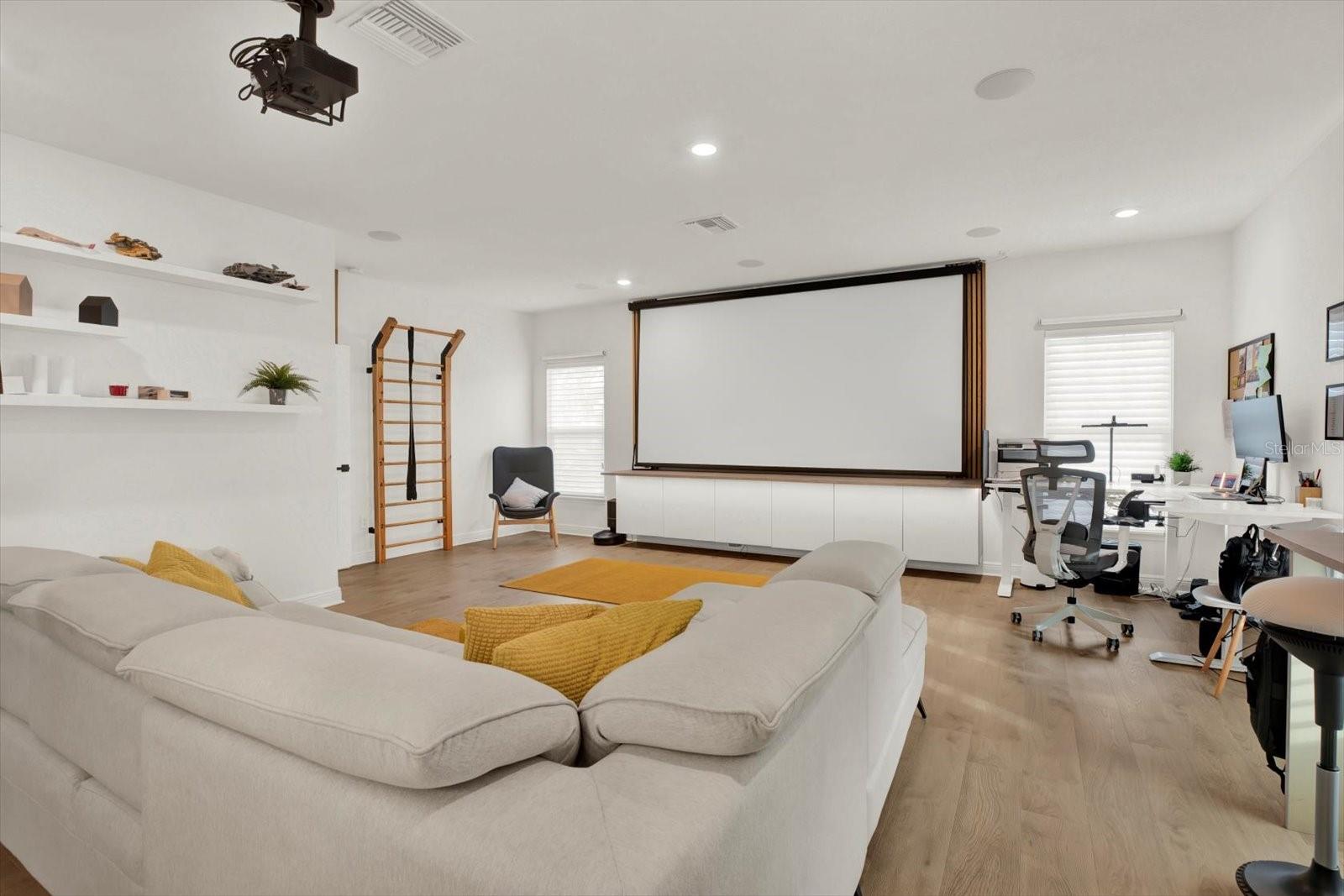 Image 22 of 57 For 139 42nd Avenue Ne