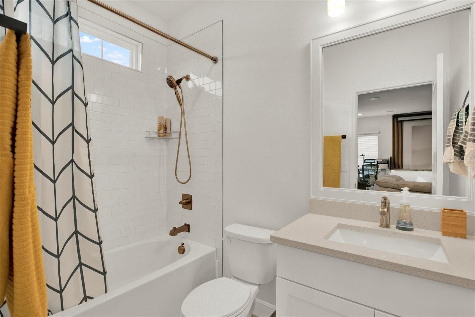 Image 24 of 57 For 139 42nd Avenue Ne