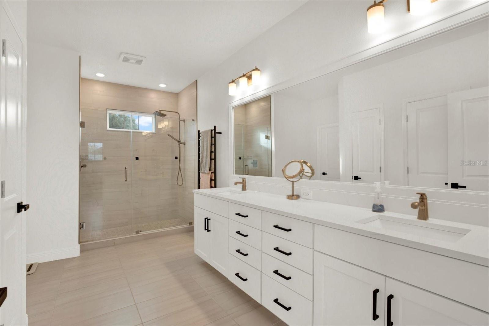 Image 28 of 57 For 139 42nd Avenue Ne