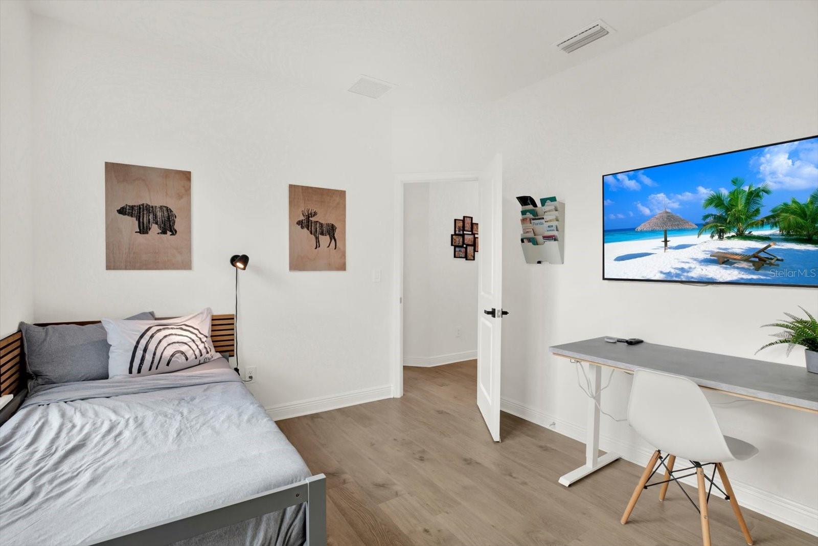 Image 33 of 57 For 139 42nd Avenue Ne