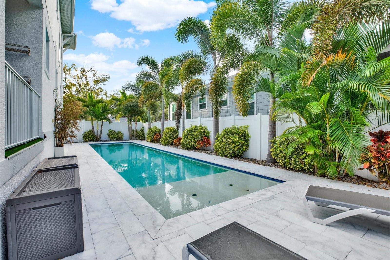 Image 37 of 57 For 139 42nd Avenue Ne