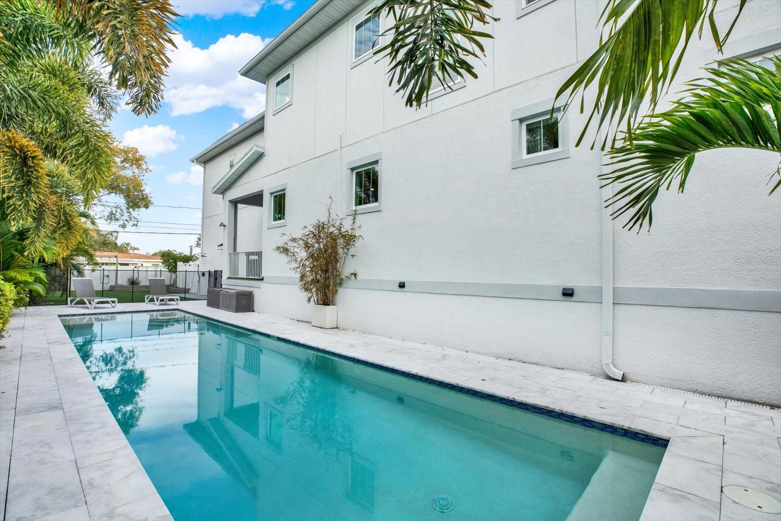 Image 38 of 57 For 139 42nd Avenue Ne