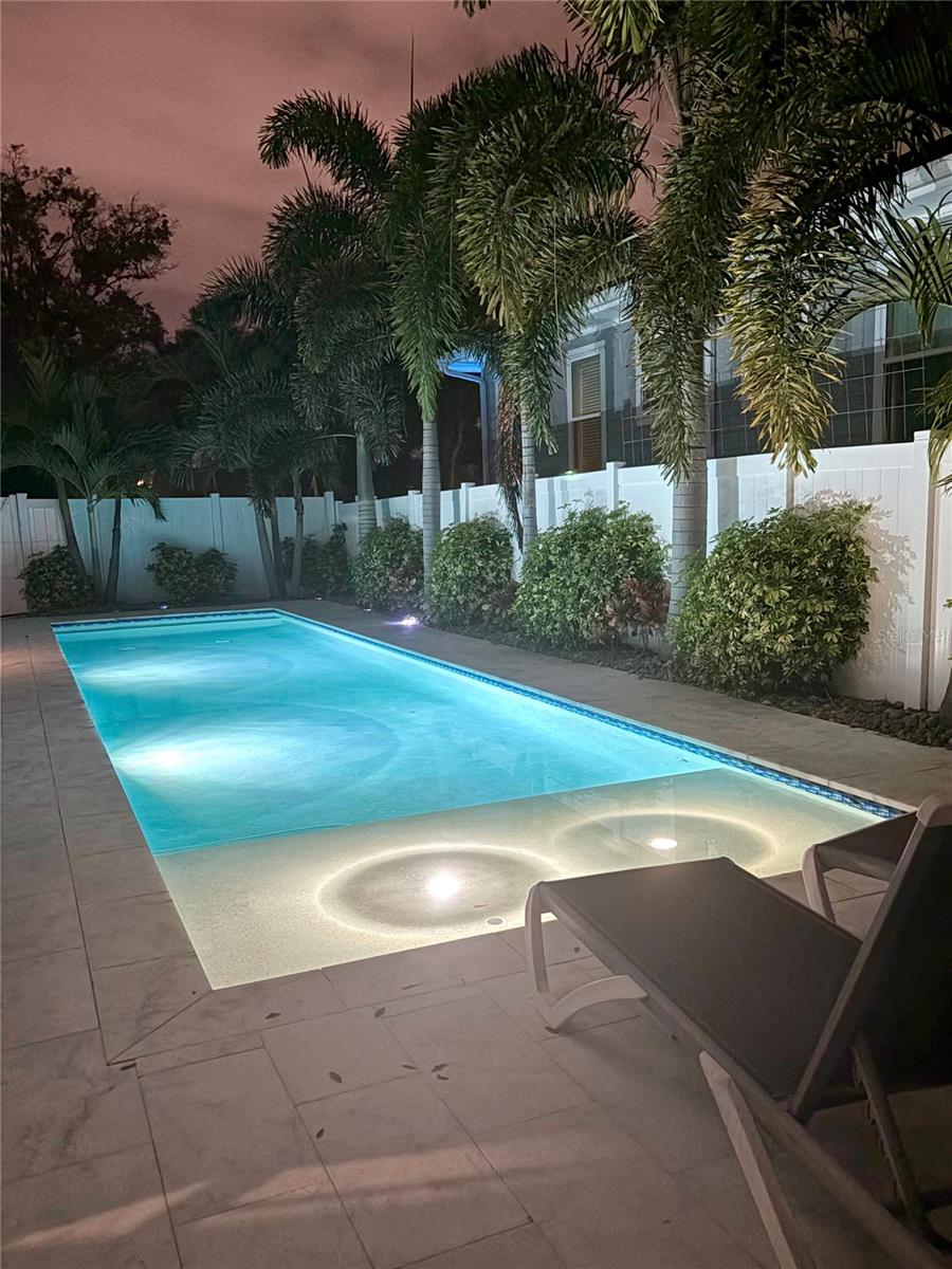 Image 40 of 57 For 139 42nd Avenue Ne