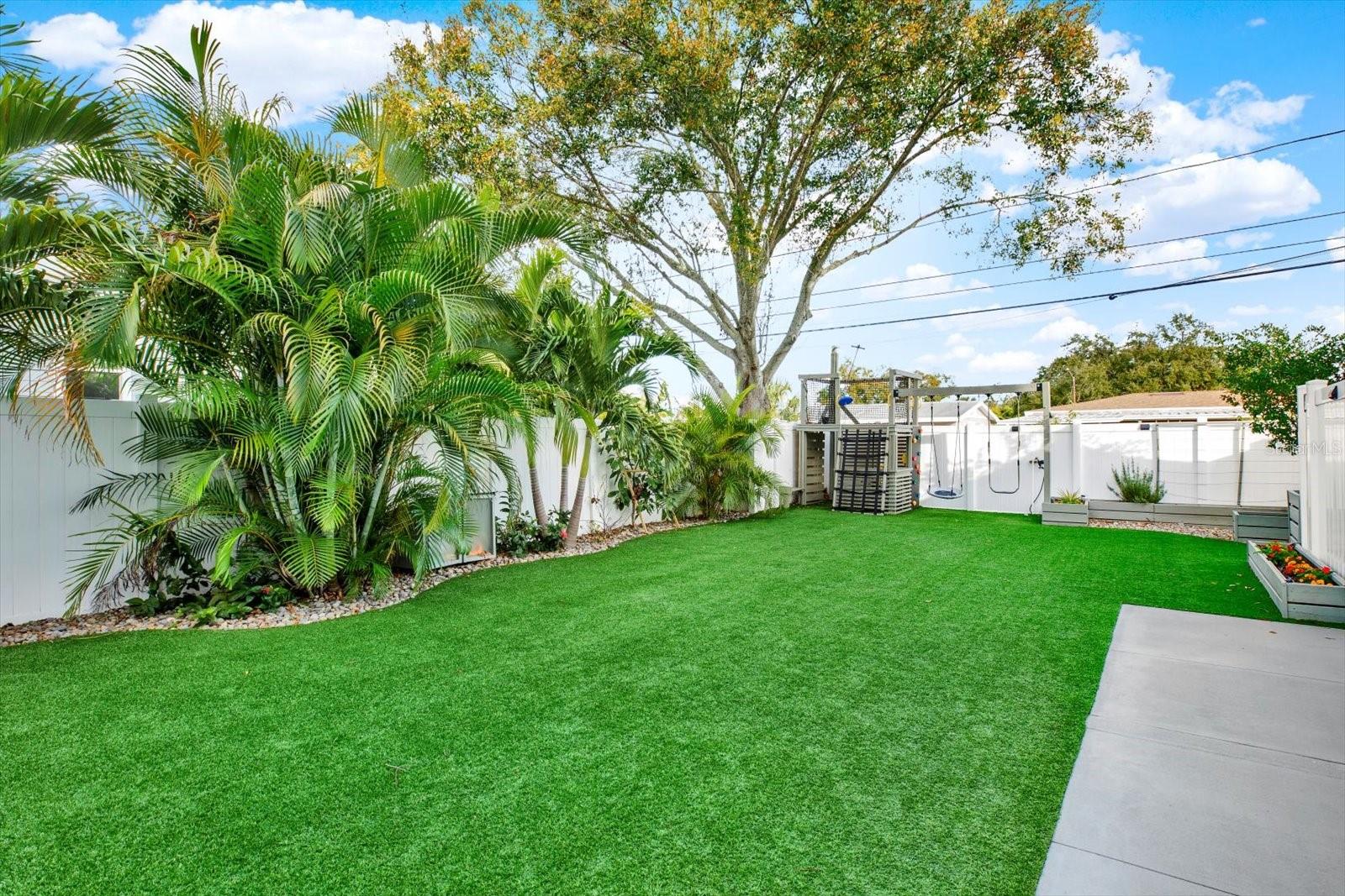 Image 41 of 57 For 139 42nd Avenue Ne