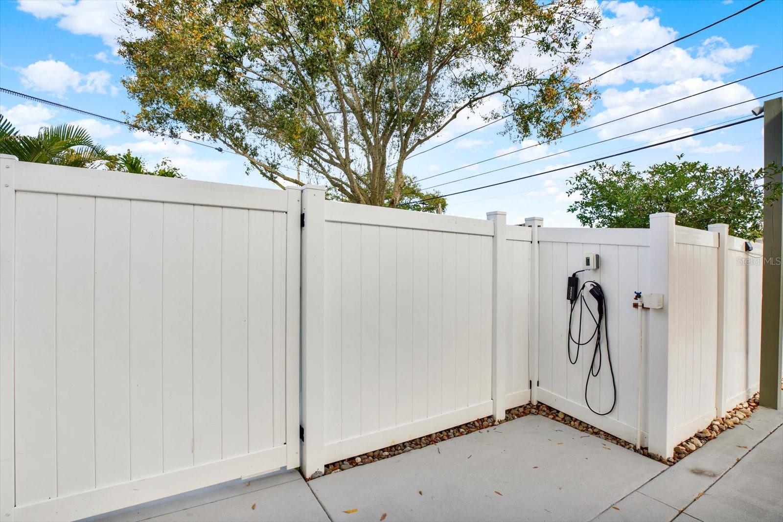 Image 46 of 57 For 139 42nd Avenue Ne