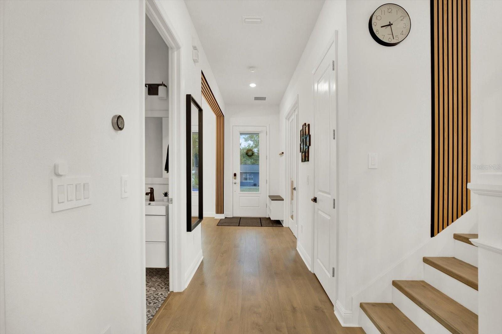 Image 5 of 57 For 139 42nd Avenue Ne