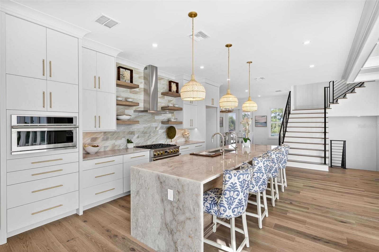 Image 16 of 63 For 2050 Hawaii Avenue Ne