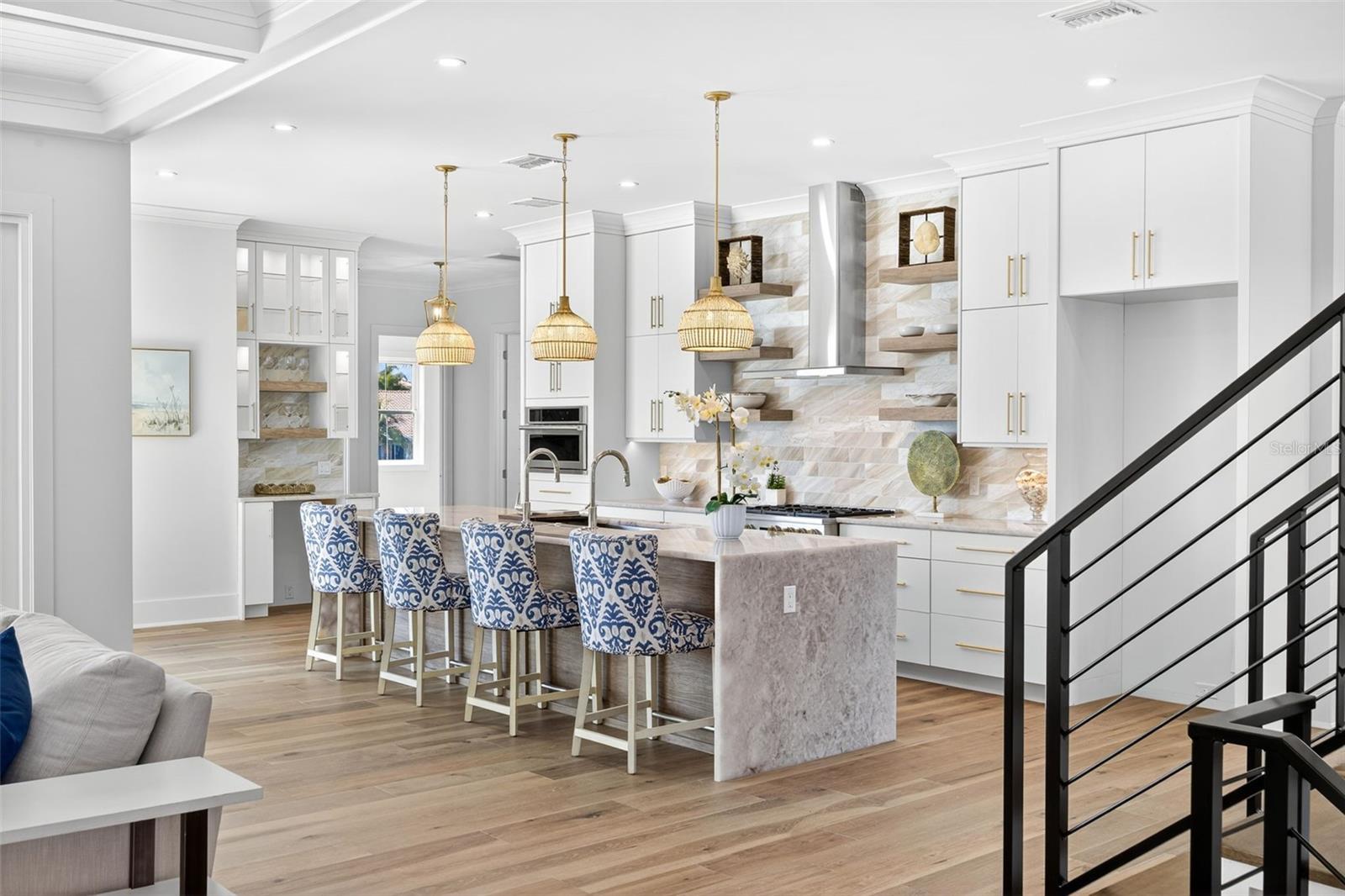 Image 19 of 63 For 2050 Hawaii Avenue Ne