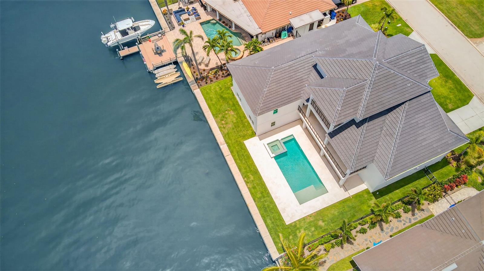 Image 48 of 63 For 2050 Hawaii Avenue Ne