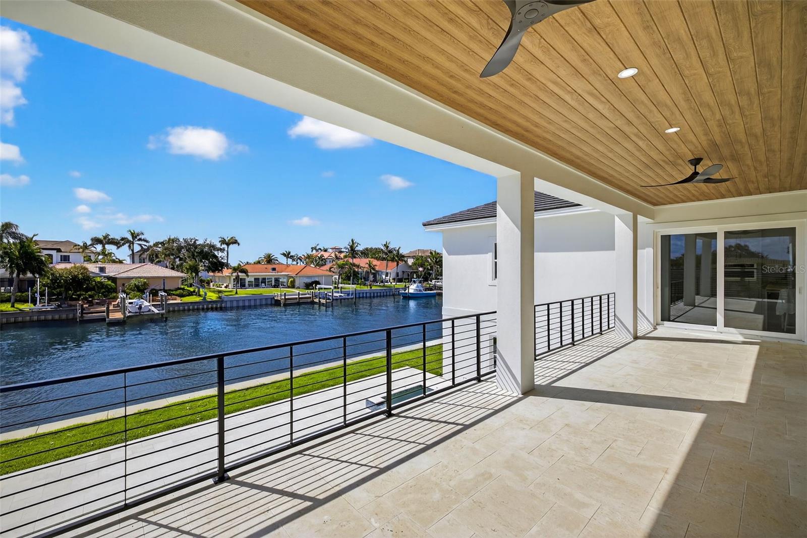 Image 49 of 63 For 2050 Hawaii Avenue Ne