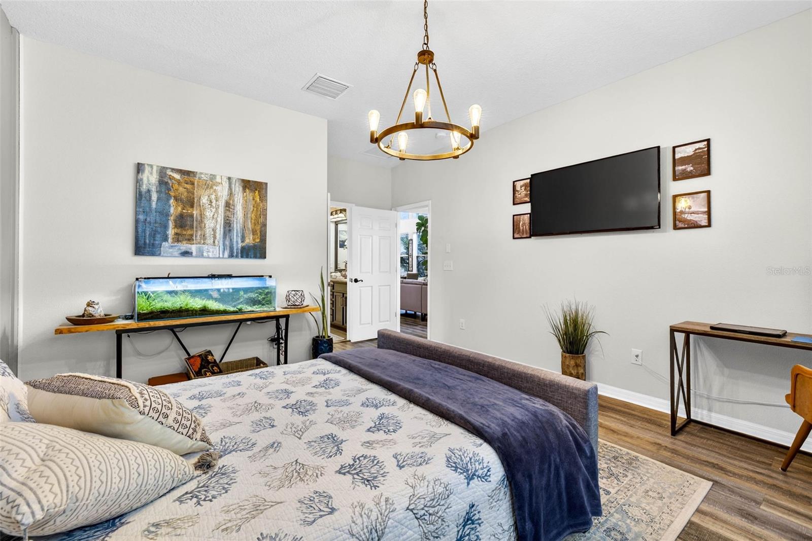 Image 27 of 83 For 5516 Silver Sun Drive