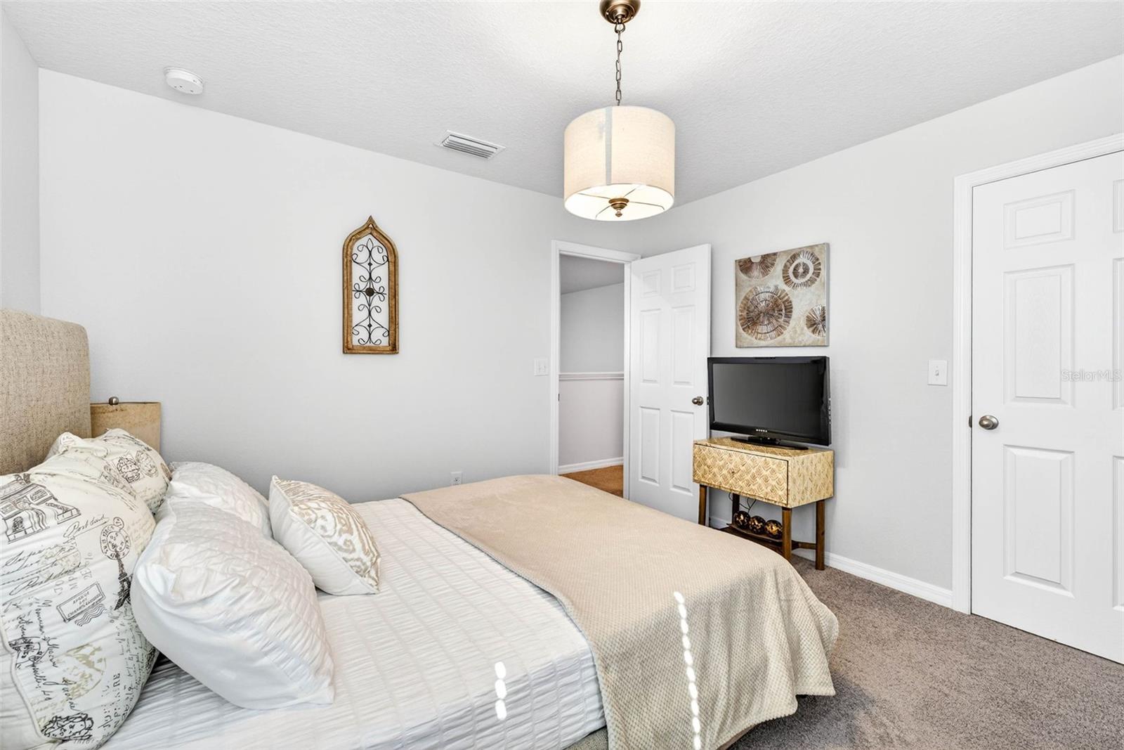 Image 39 of 83 For 5516 Silver Sun Drive