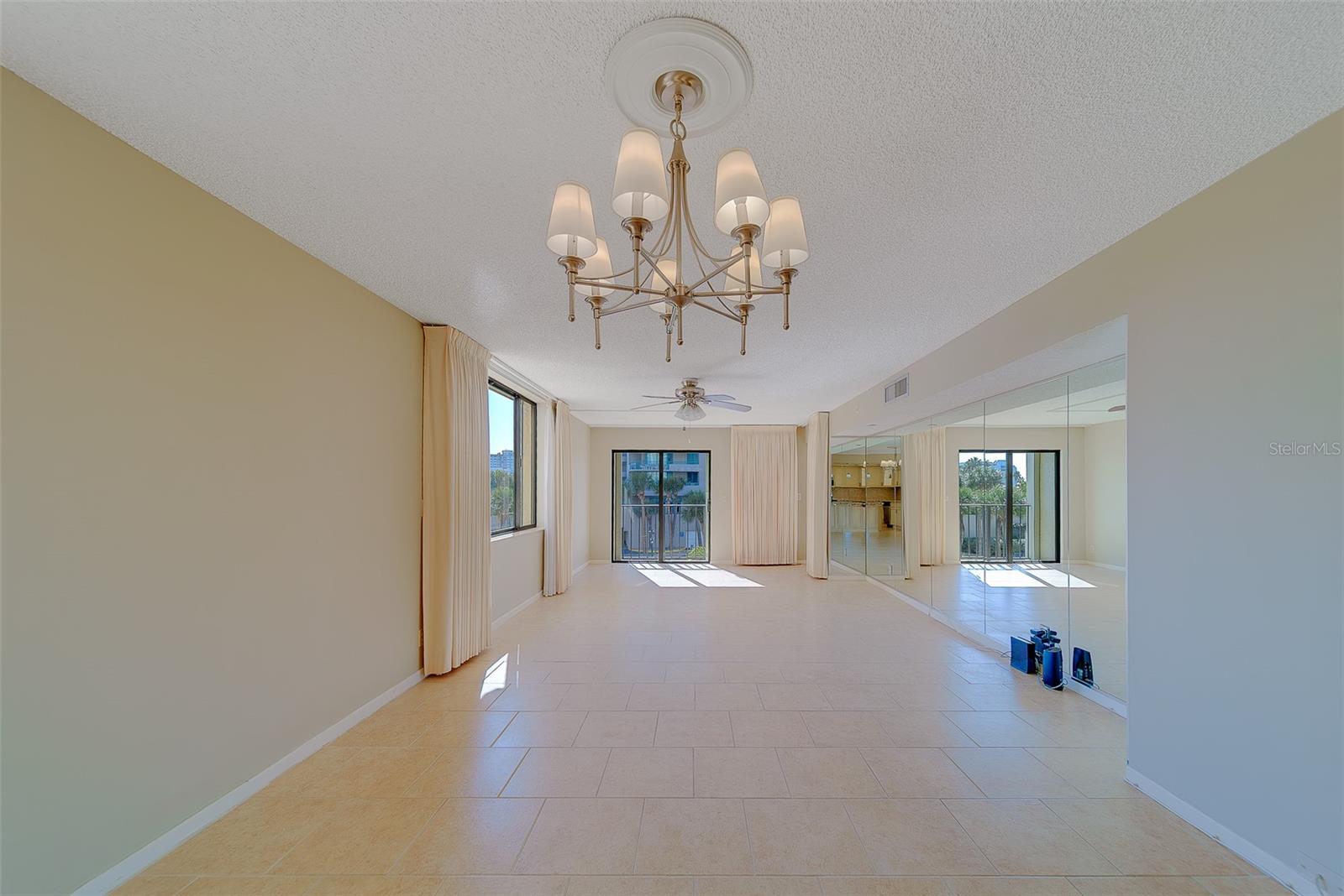 Image 12 of 68 For 1480 Gulf Boulevard 201