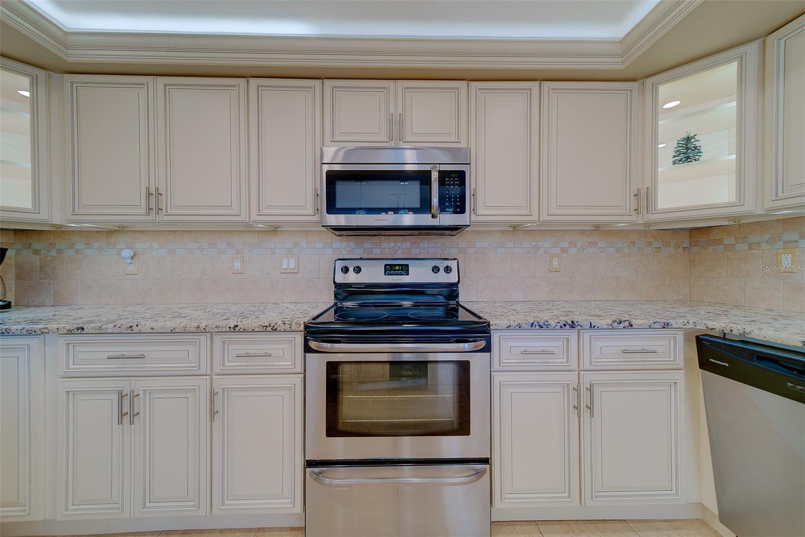 Image 20 of 68 For 1480 Gulf Boulevard 201