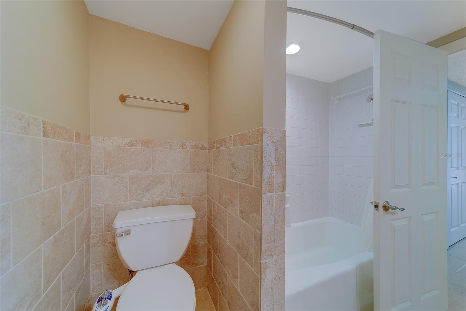 Image 32 of 68 For 1480 Gulf Boulevard 201