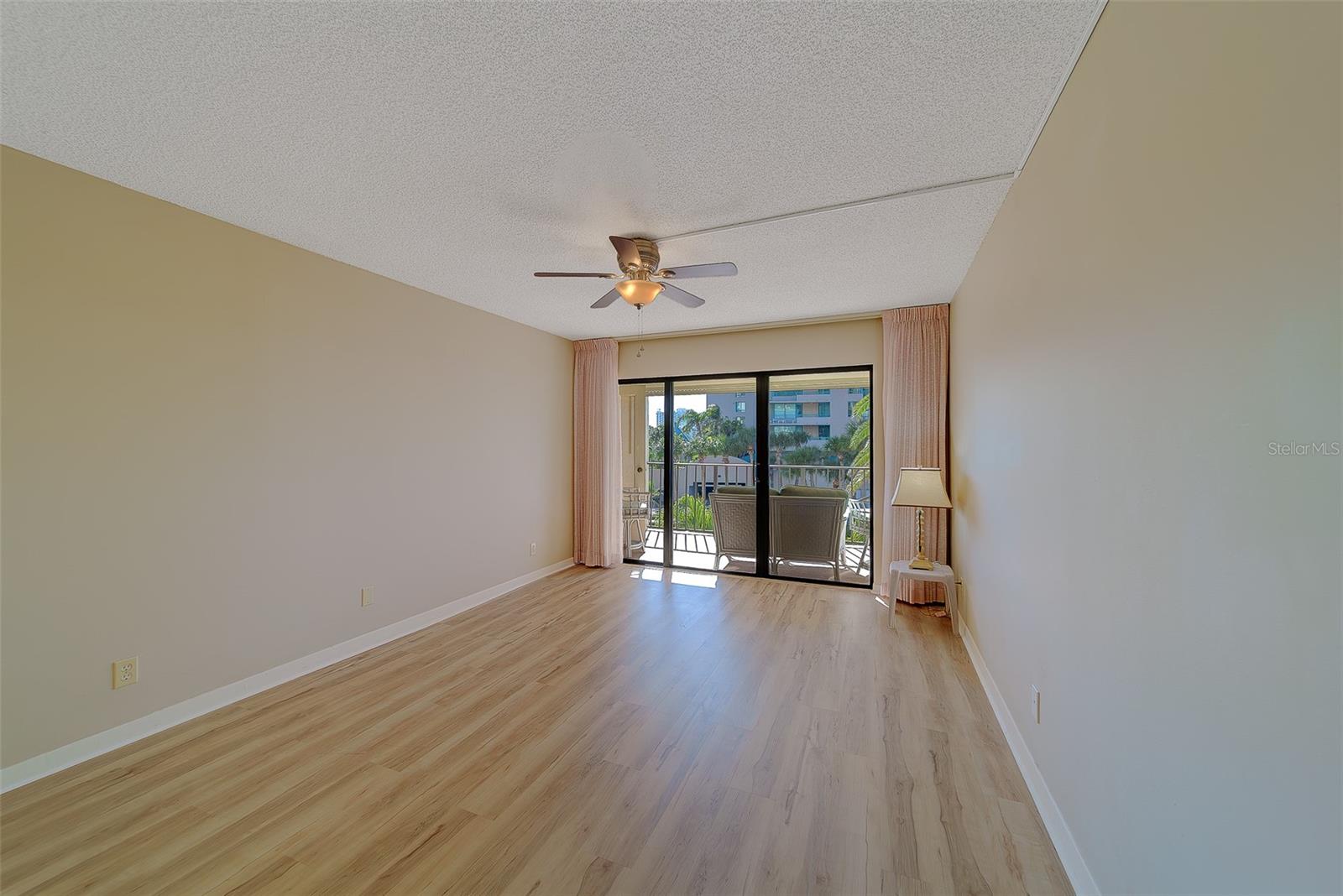 Image 34 of 68 For 1480 Gulf Boulevard 201