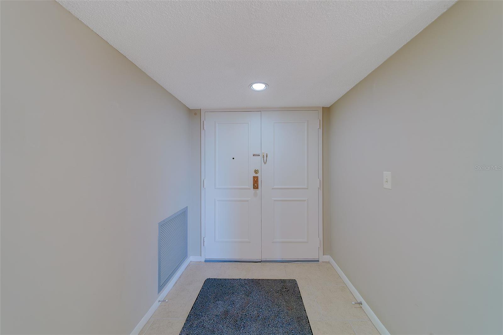 Image 9 of 68 For 1480 Gulf Boulevard 201