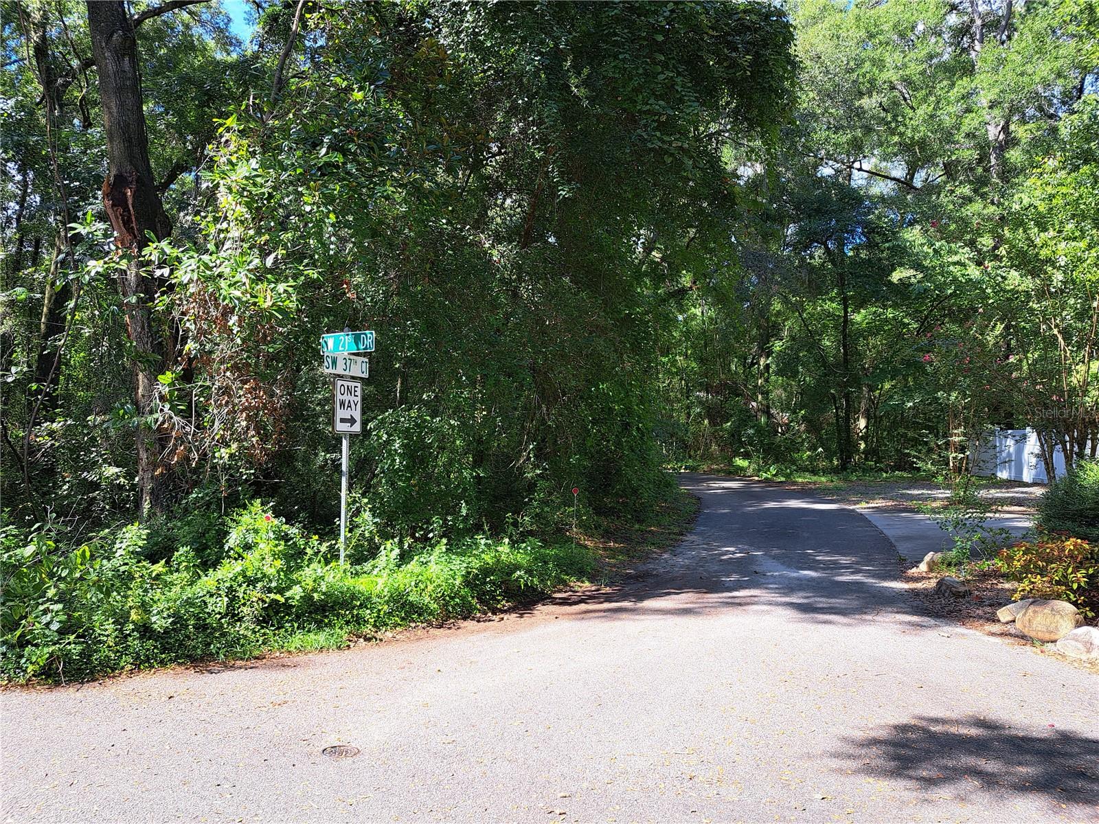 Image 4 of 6 For 2164 37th Court