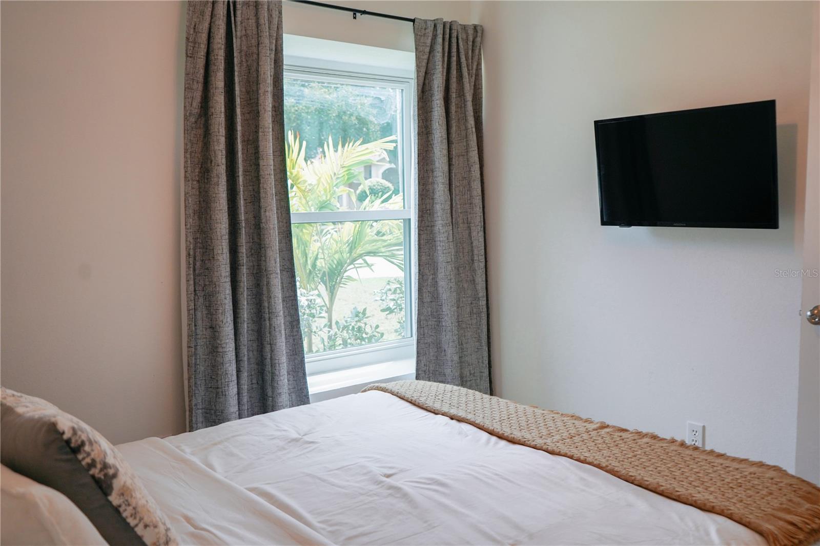 Image 23 of 34 For 7060 76th Street N