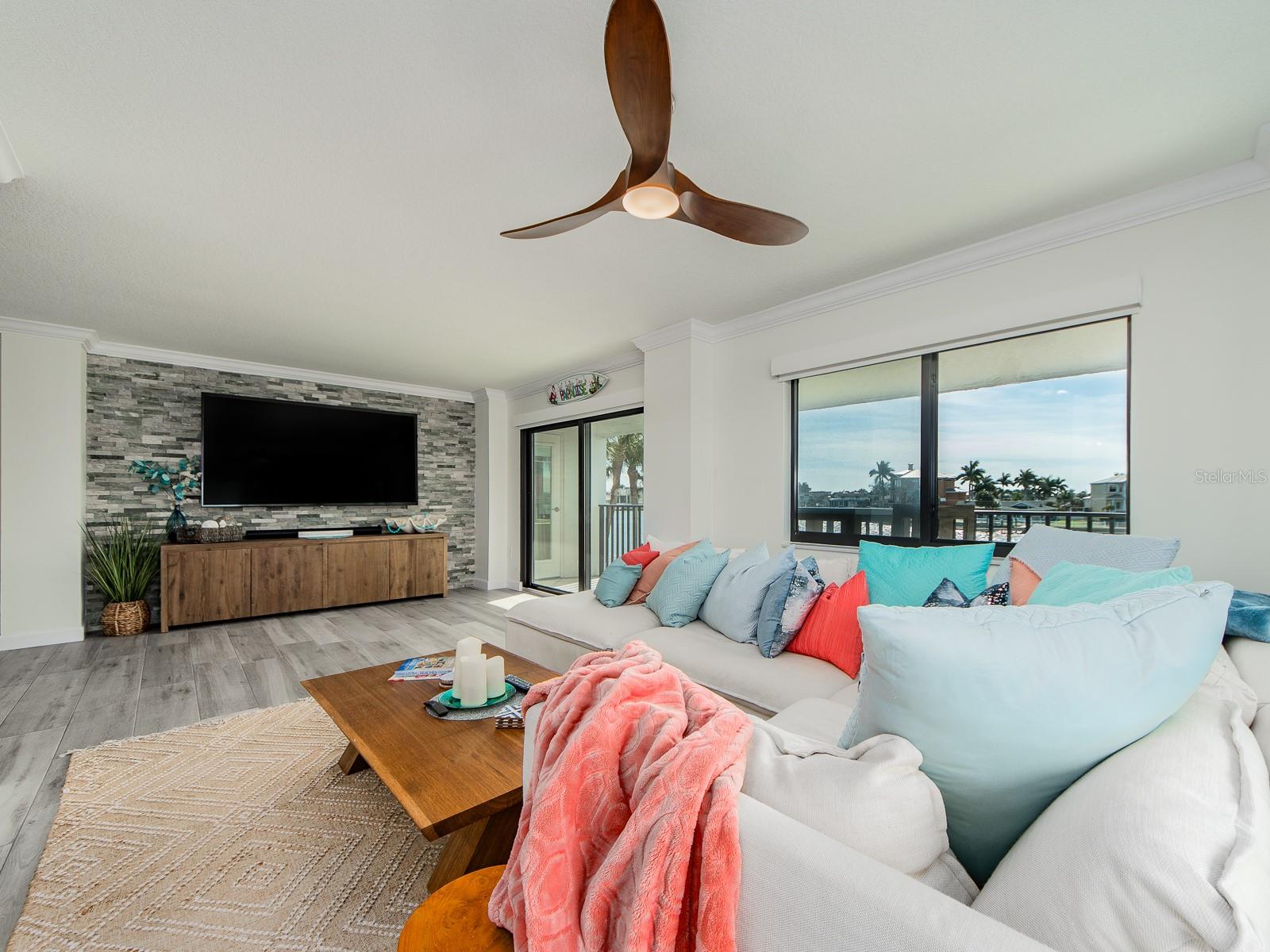 Image 5 of 43 For 240 Sand Key Estates Drive 216