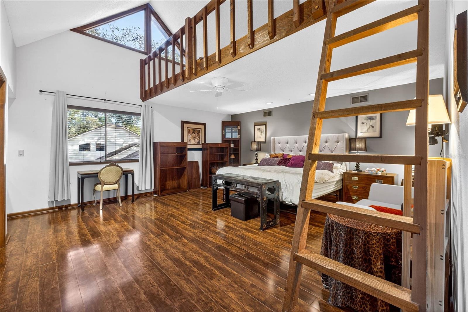 Listing photo id 14 for 6410 112th Avenue