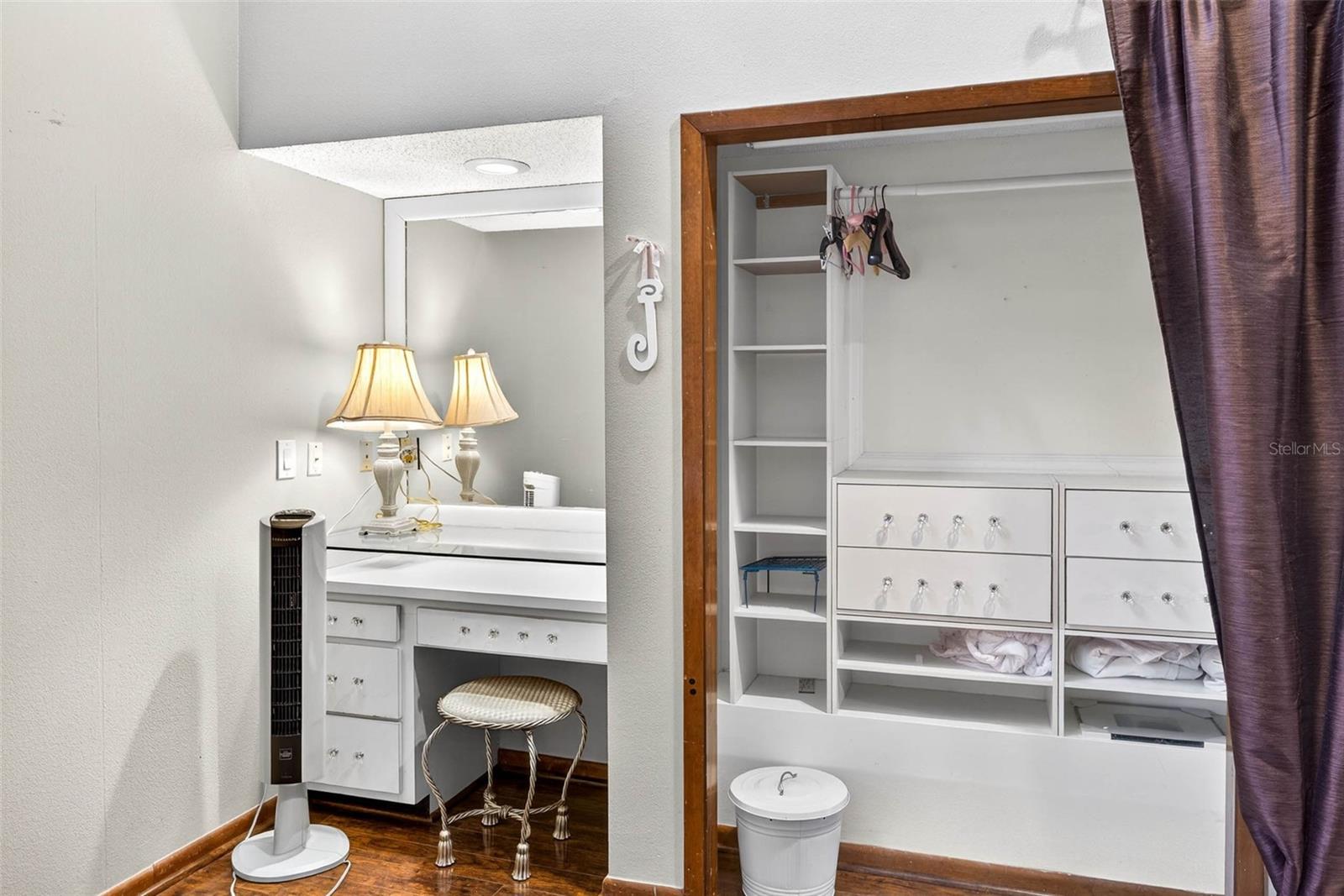 Listing photo id 24 for 6410 112th Avenue