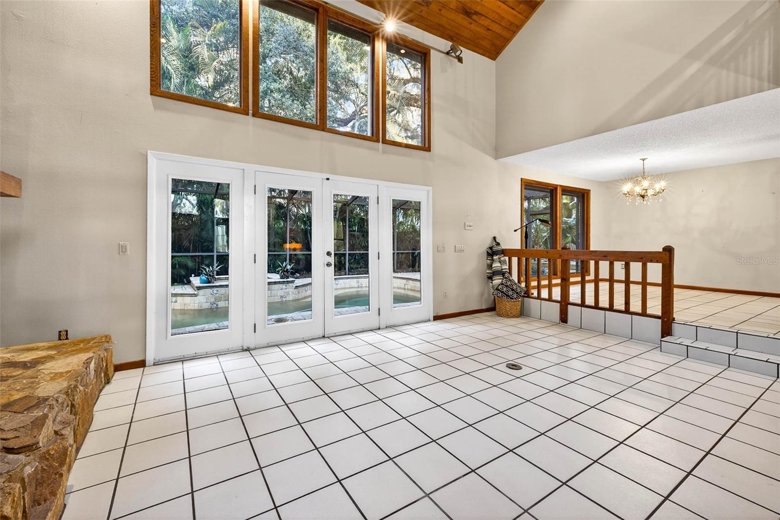 Listing photo id 33 for 6410 112th Avenue