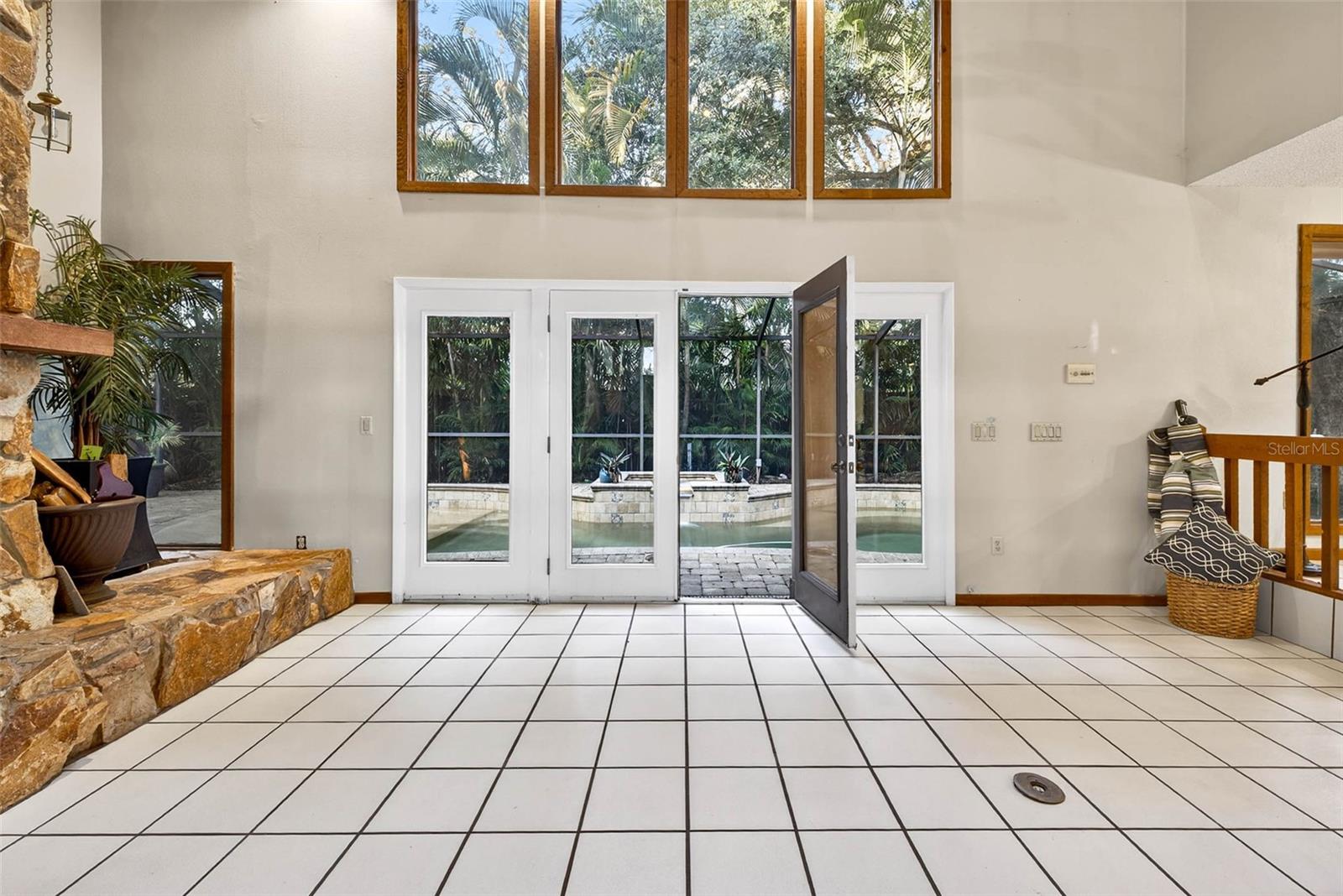 Listing photo id 34 for 6410 112th Avenue