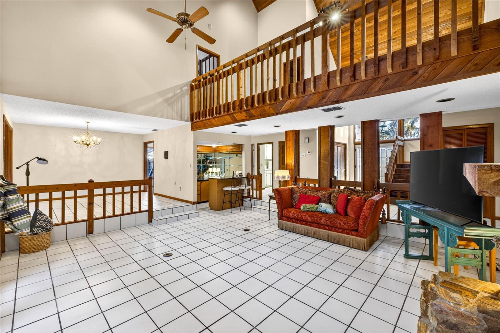 Listing photo id 37 for 6410 112th Avenue