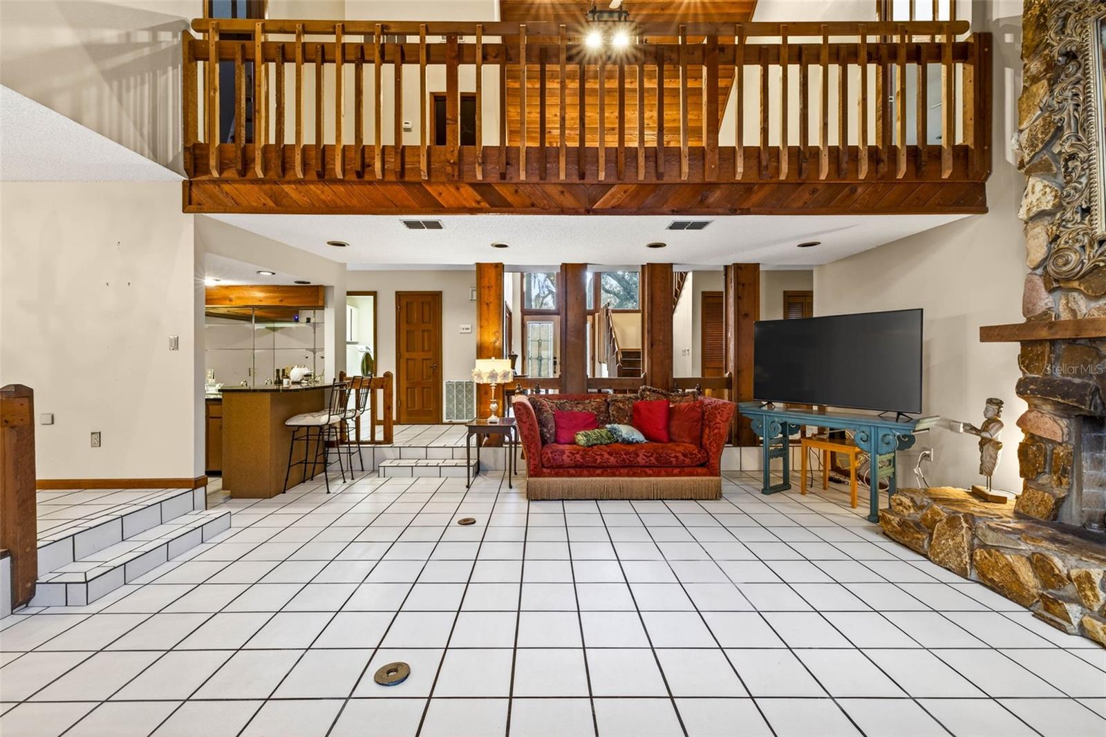 Listing photo id 38 for 6410 112th Avenue